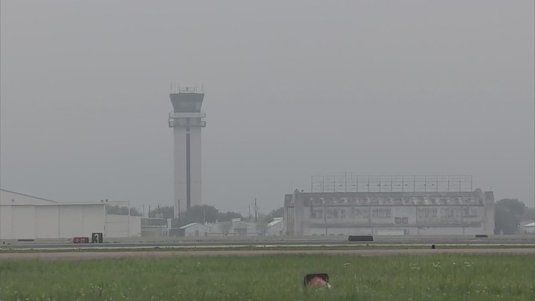 Power restored to Hobby Airport control tower after hours-long outage