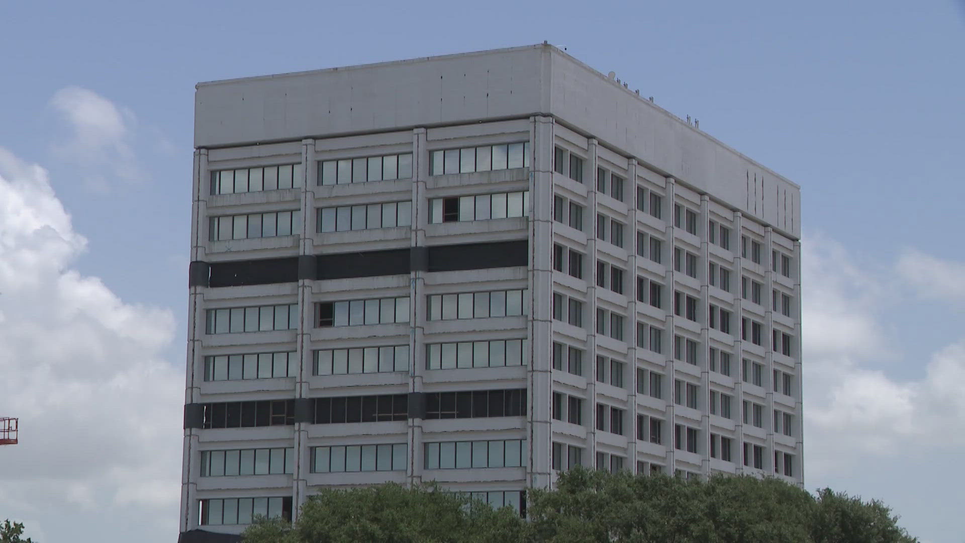 ExxonMobil's iconic 'White House' in Baytown set for demolition at 6:30 a.m. Saturday. It marks the end of an era amid modernization efforts.