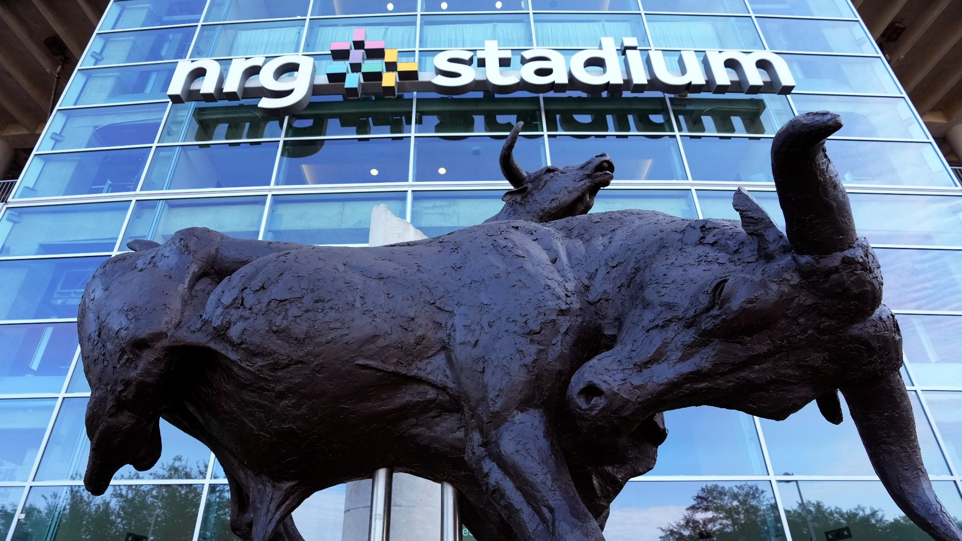 Houston is now less than three years away from hosting matches for the 2026 FIFA World Cup. On Thursday, representatives dropped by for an onsite visit at NRG.