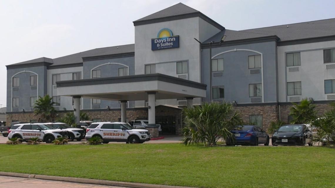 Baby dies while staying at west Harris County hotel with parents | khou.com