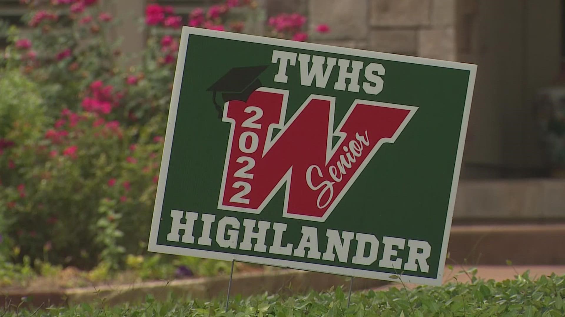 An autopsy has revealed that two Woodlands High School seniors had fentanyl in their systems when they died earlier this month.