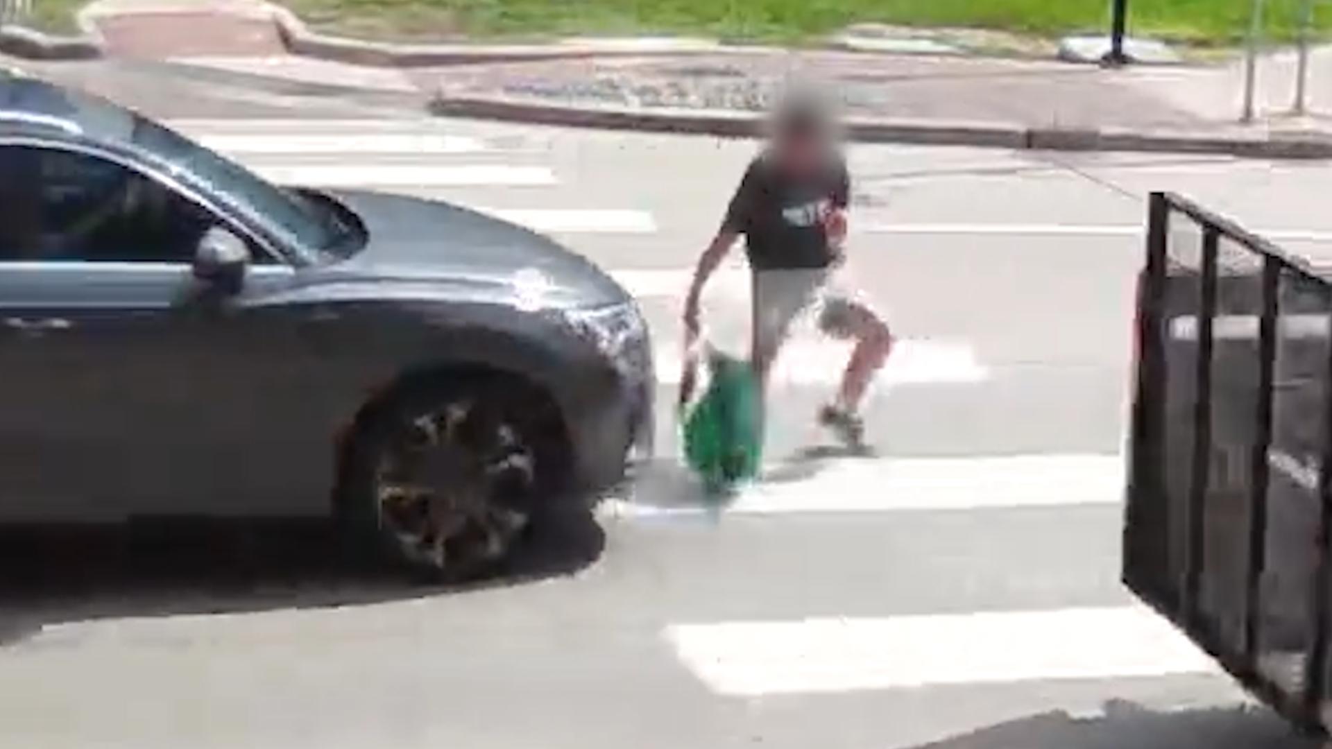 Student hit by SUV while crossing street near Lamar High School | khou.com