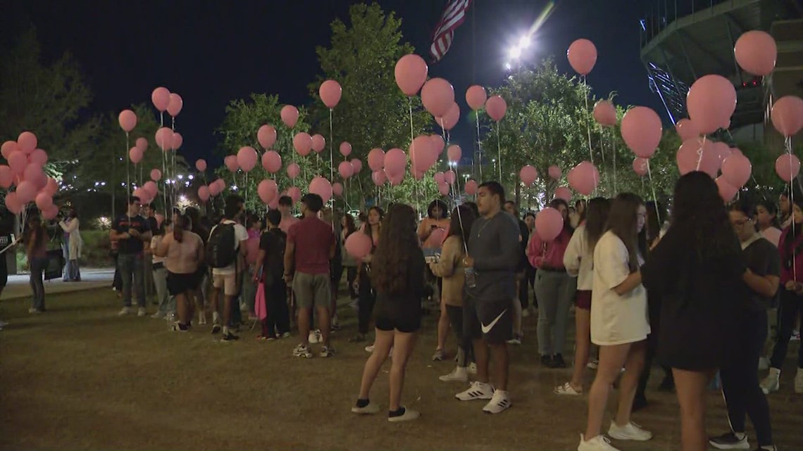 Vigil held at Texas A&M for Britney Romero(02)