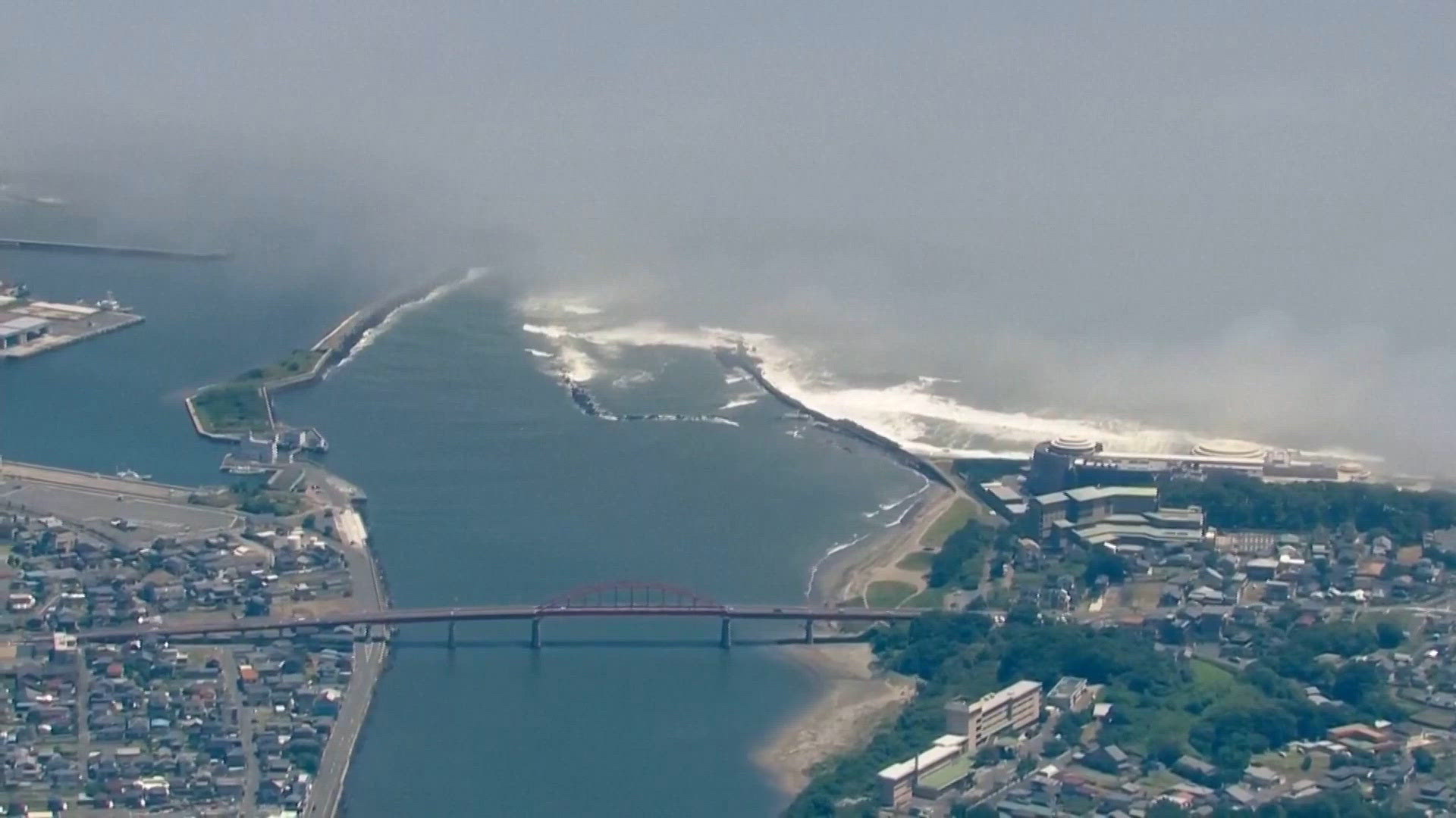 Tsunami hawaii 2025 update today