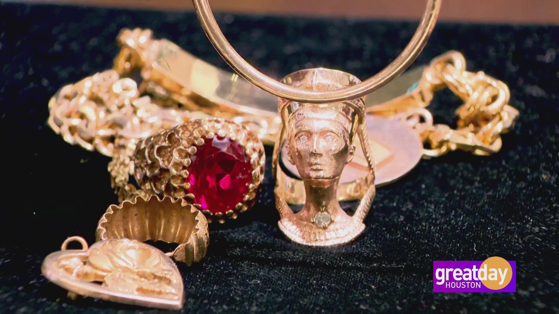 Are you looking for cash, a loan, a good deal, or name-brand jewelry? Pamela Wright with Wright Pawn & Jewelry explains the rules that apply when you buy and sell.