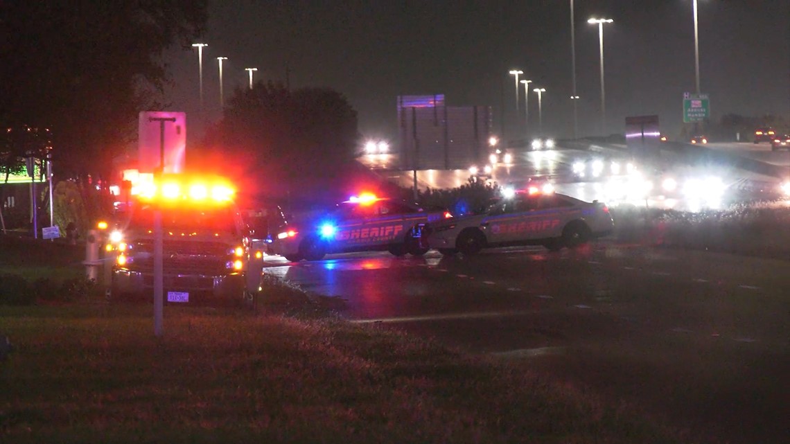 Kejahatan Houston: Mayat ditemukan tergeletak di jalan pengumpan selatan I-45