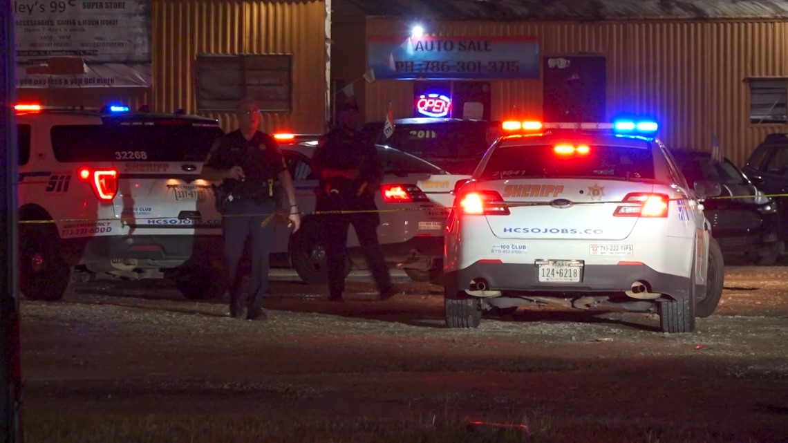 1 Killed, Another Stabbed During Botched Robbery At Illegal Game Room ...