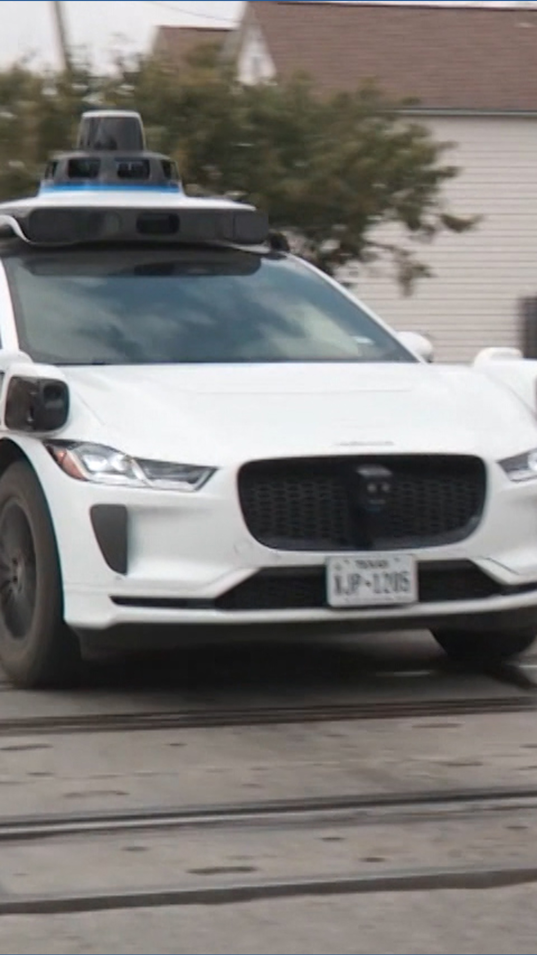 Waymo expanding service area in Houston ahead of World Cup | khou.com