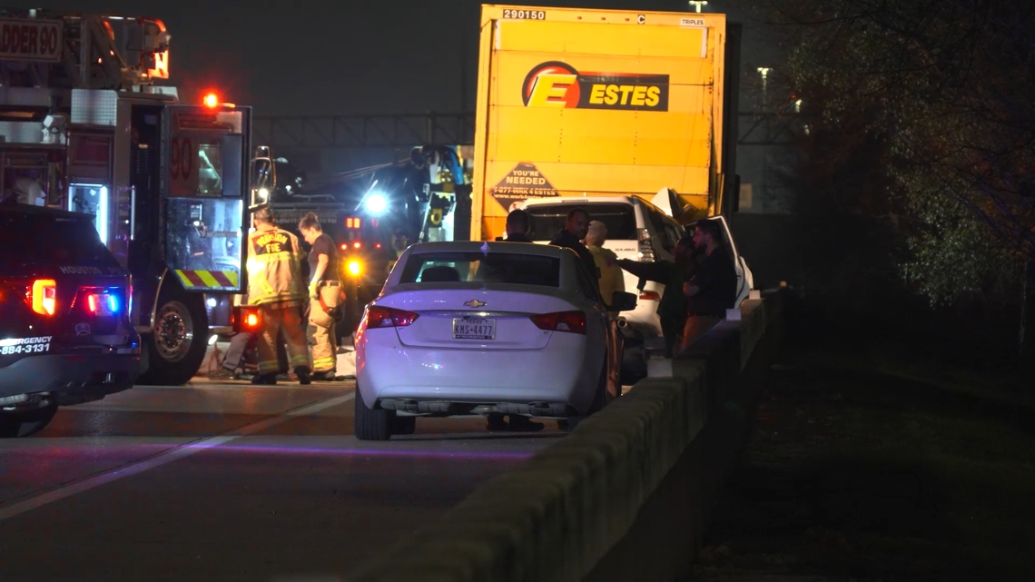 Driver dies after slamming into 18-wheeler on Katy Freeway | khou.com