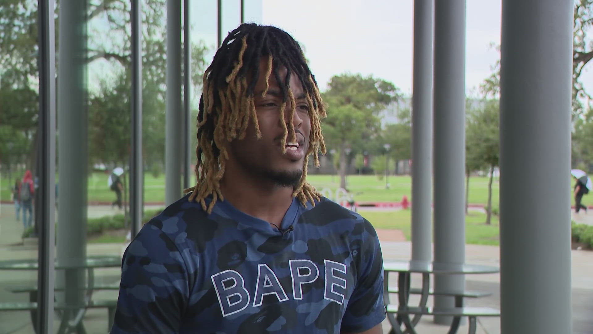 After knowing what happened to 90-year-old Nelson Beckett, UH sophomore Ricardo Dyer said he's lucky he survived his encounter with suspect Kyliel Arceneaux, 21.