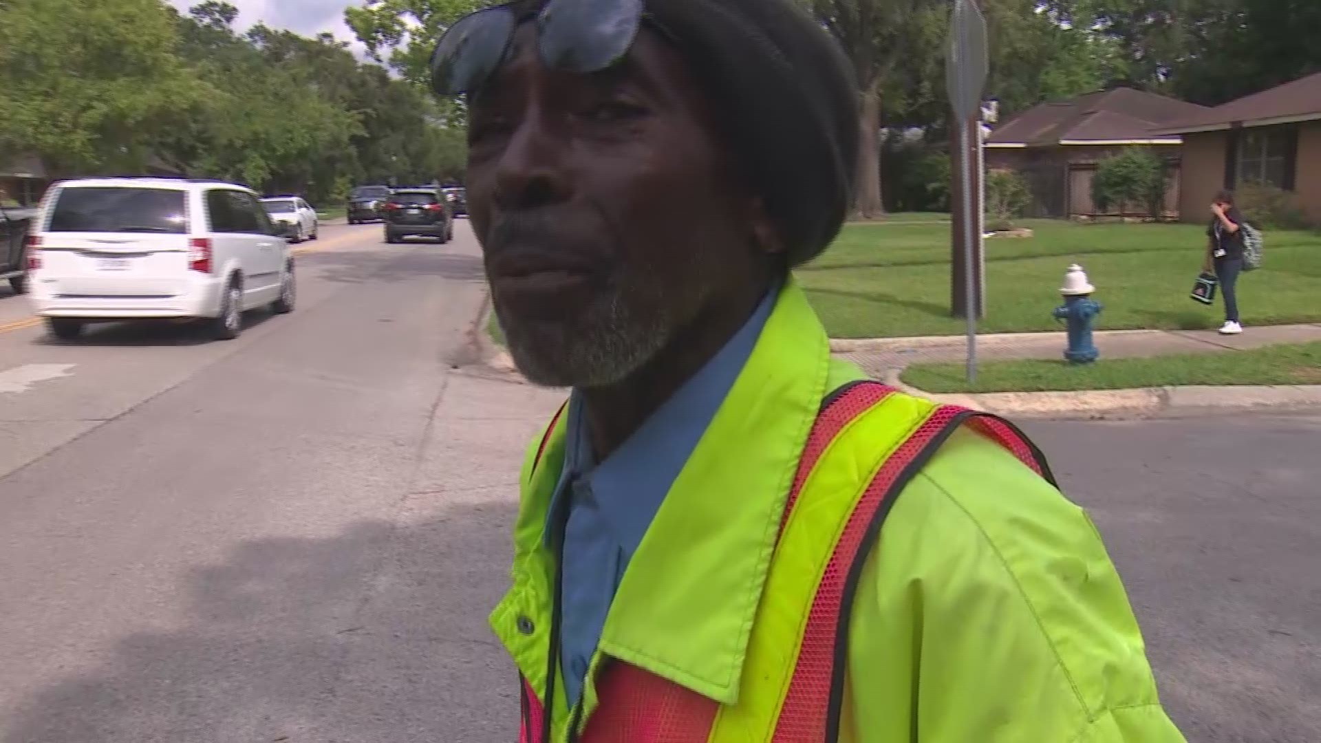 HISD is adding a crossing guard to an intersection in the Meyerland area after moms were stepping in to help kids cross the street.