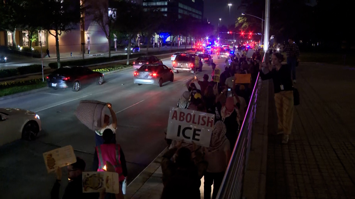 ‘We are angry’ | Hundreds in Houston protest against ICE after deadly shooting in Minneapolis