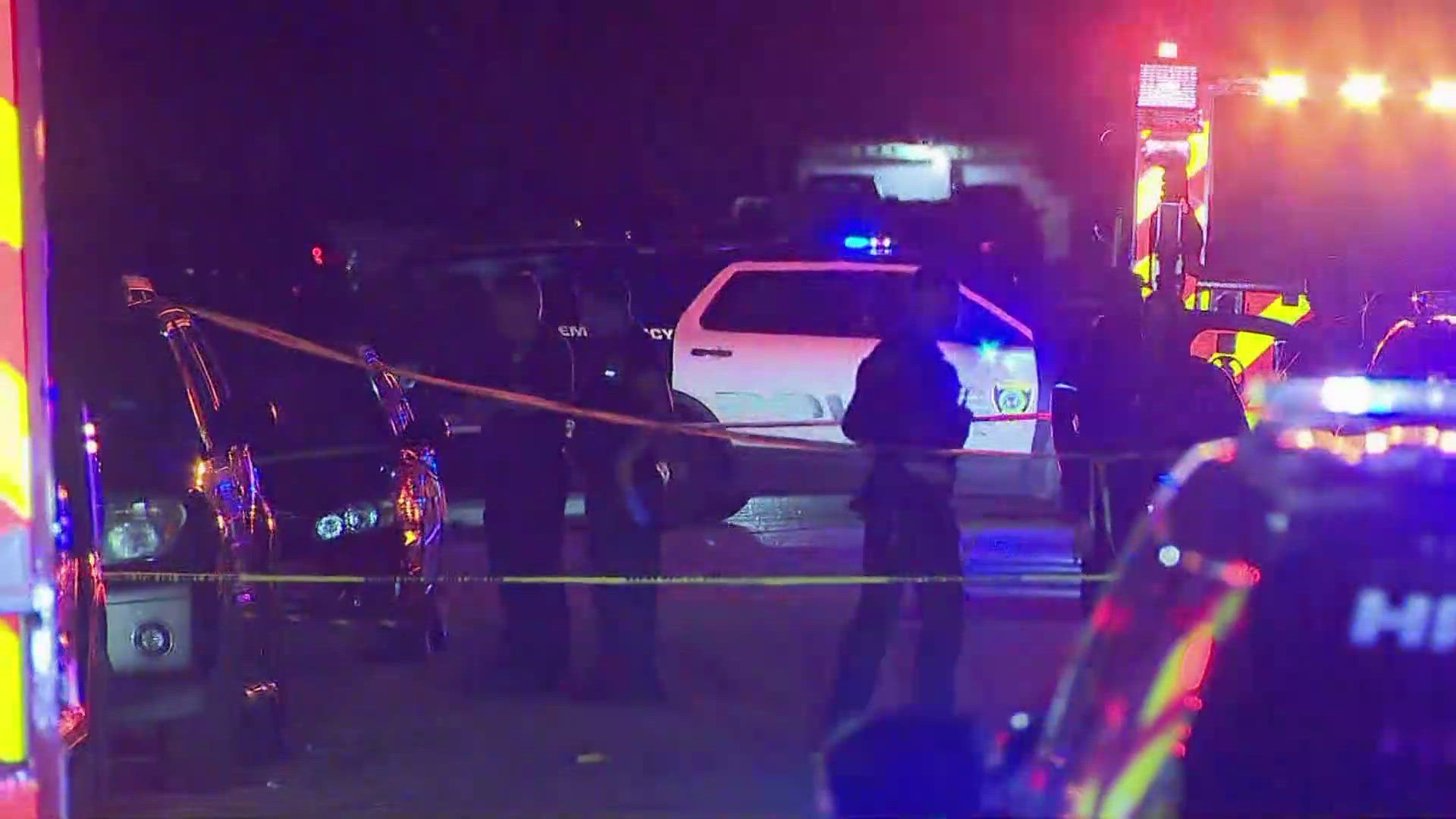 Police suspect possible murdersuicide after 3 found dead in SW Houston