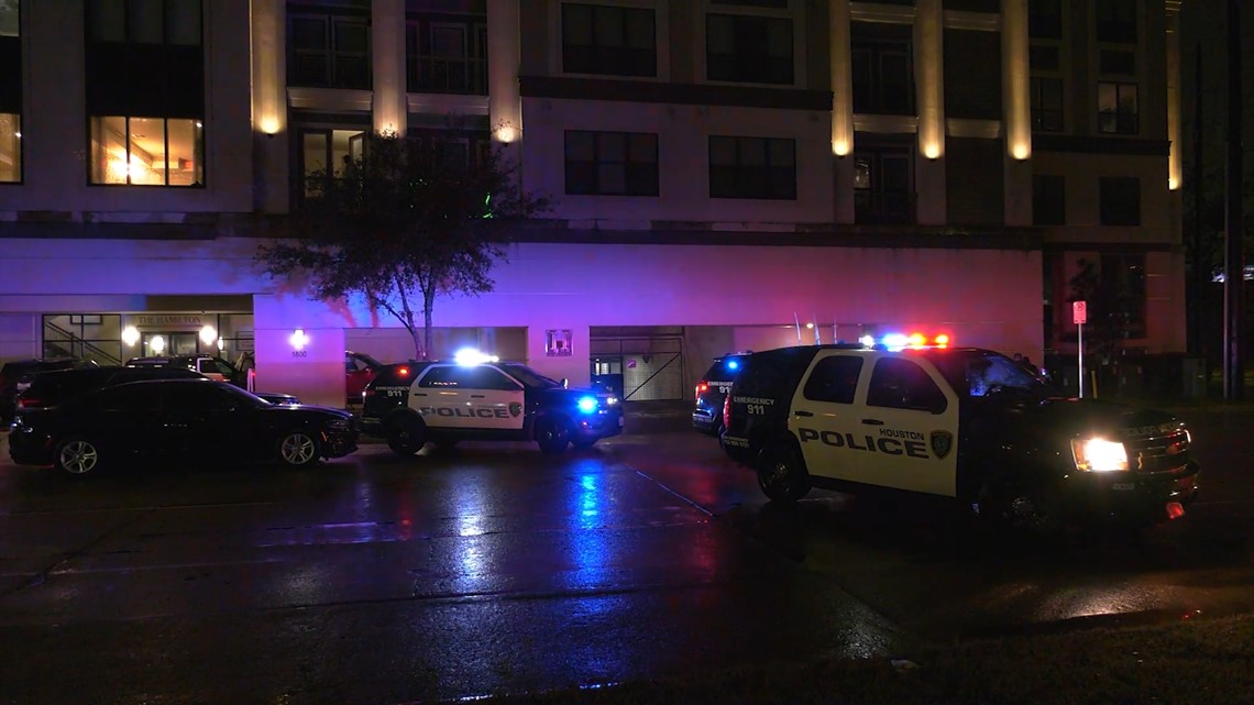 Penembakan Houston: Pria menembak dua kali setelah meninggalkan konser di pusat kota