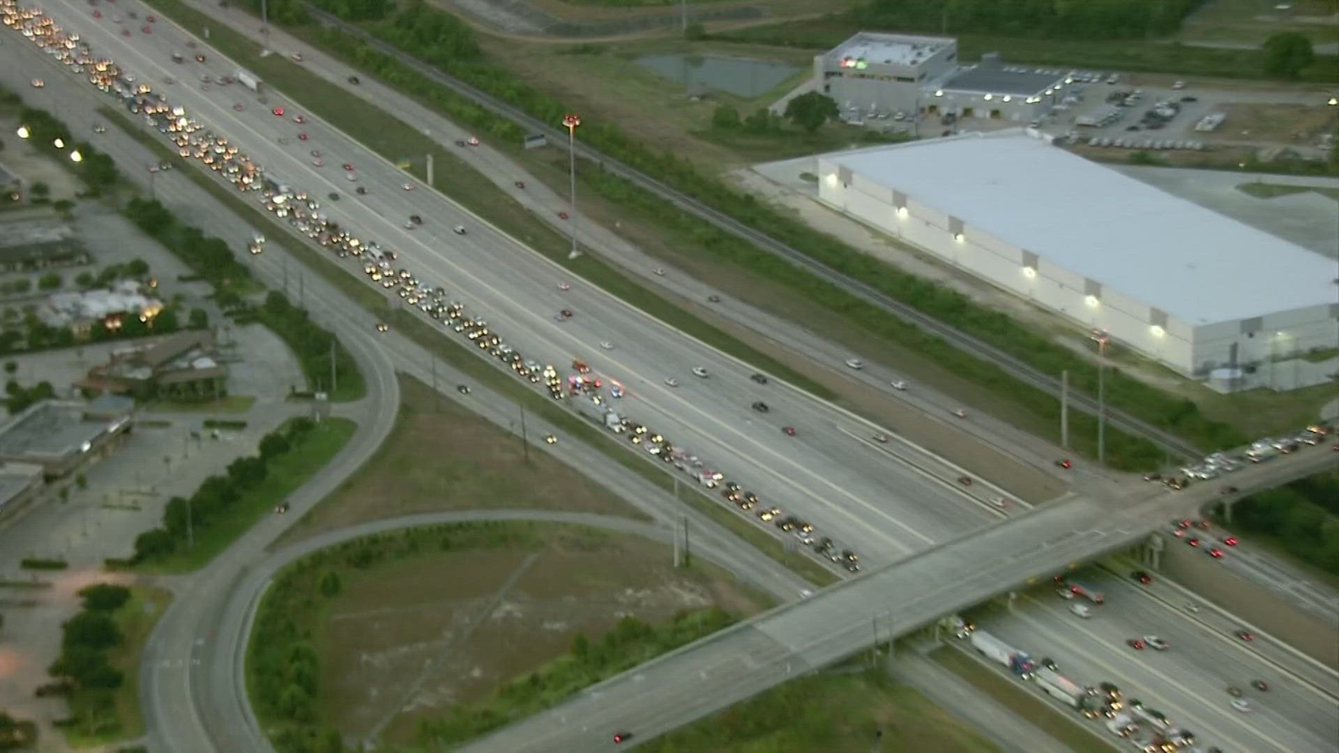 Houston traffic: Deadly crash shuts down Highway 290 | khou.com