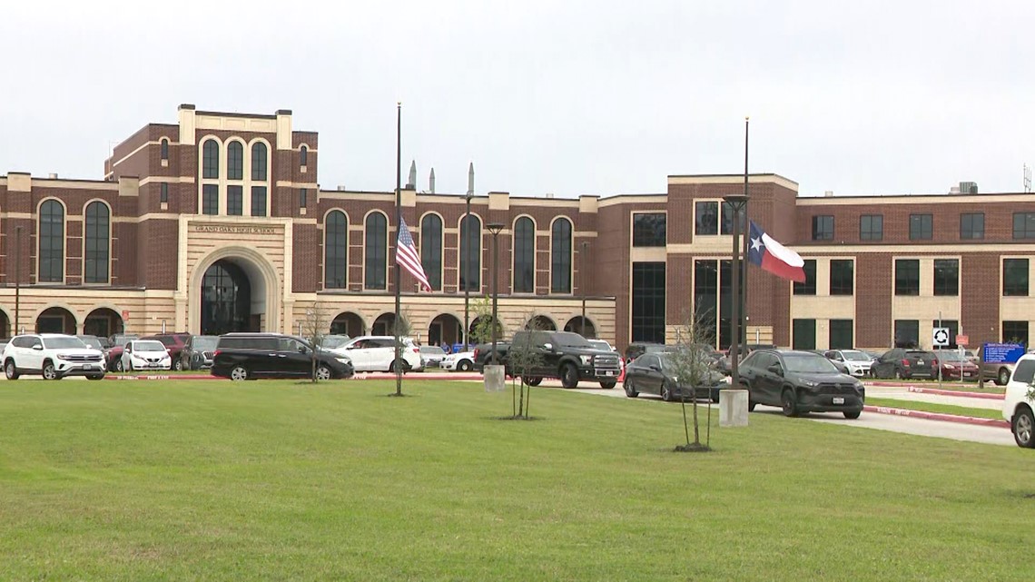 Tip through app leads to arrest of student allegedly with gun at Conroe ISD high school