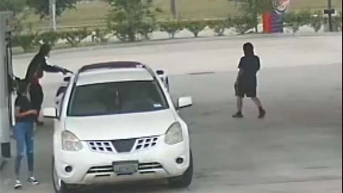 Kejahatan Houston, Texas: Pria bersenjata menyergap wanita di pom bensin