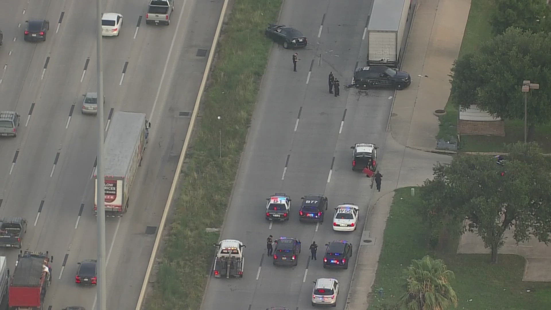 A Houston police officer was injured early Friday morning in a crash along Highway 290 near Hollister, according to early reports from police dispatch.