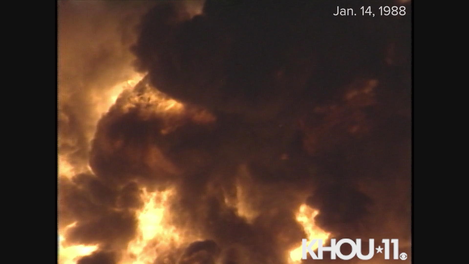 Watch KHOU 11's live coverage of the American Rice, Inc. fire in January 1988.