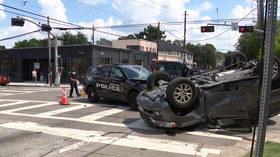 HPD officer involved in rollover crash while responding to call in Montrose area, police say