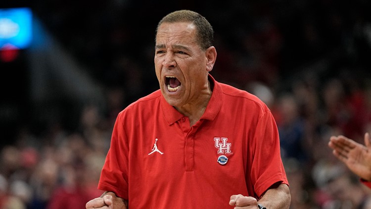 UH men's basketball ranked the highest it's since 1983 in preseason AP Top 25
