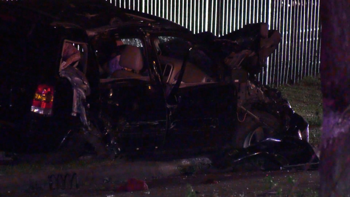 Kejahatan Houston, Texas: Mobil penuh dengan peluru setelah tabrakan