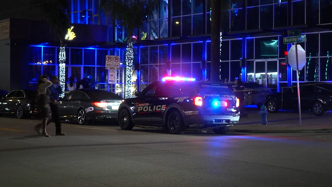 Man critically hurt after fight leads to shooting outside club in NW Houston, police say