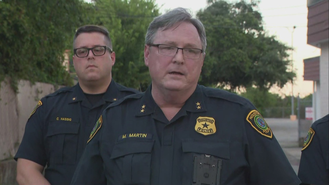 Update after robbery suspect dies after chase ends in southeast Houston ...
