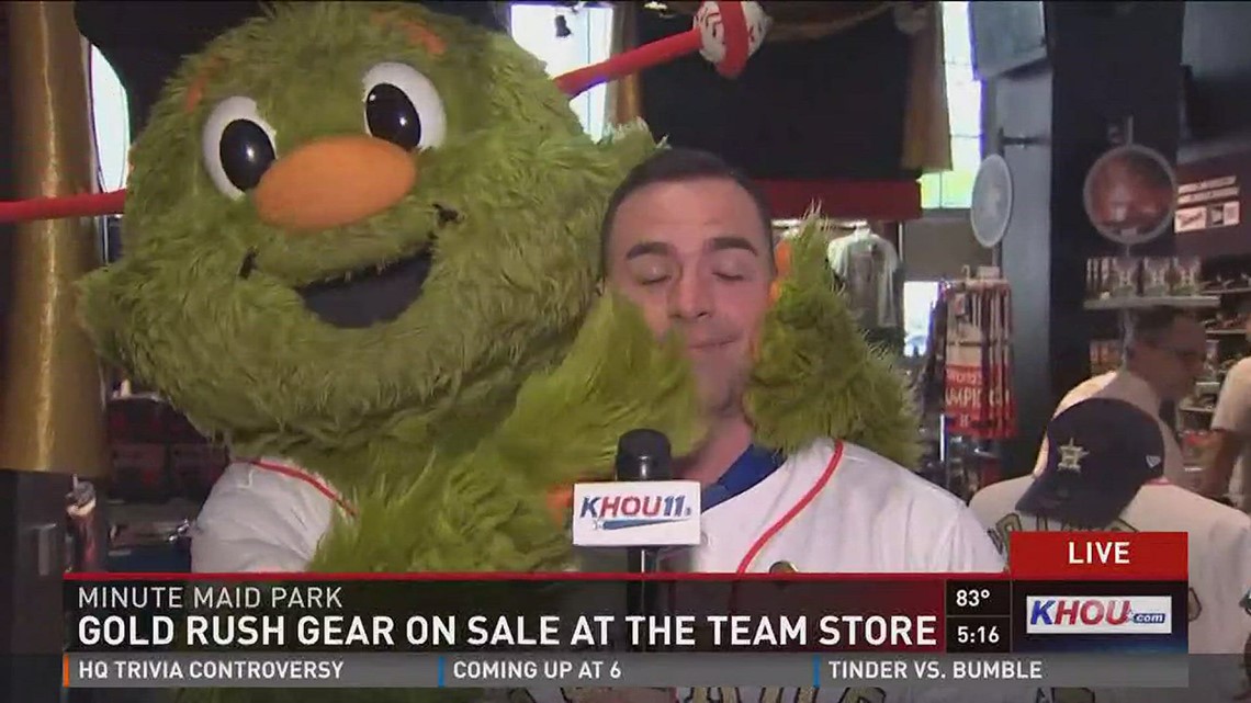 Astros fans gear up at Gold Rush event at Minute Maid Park 