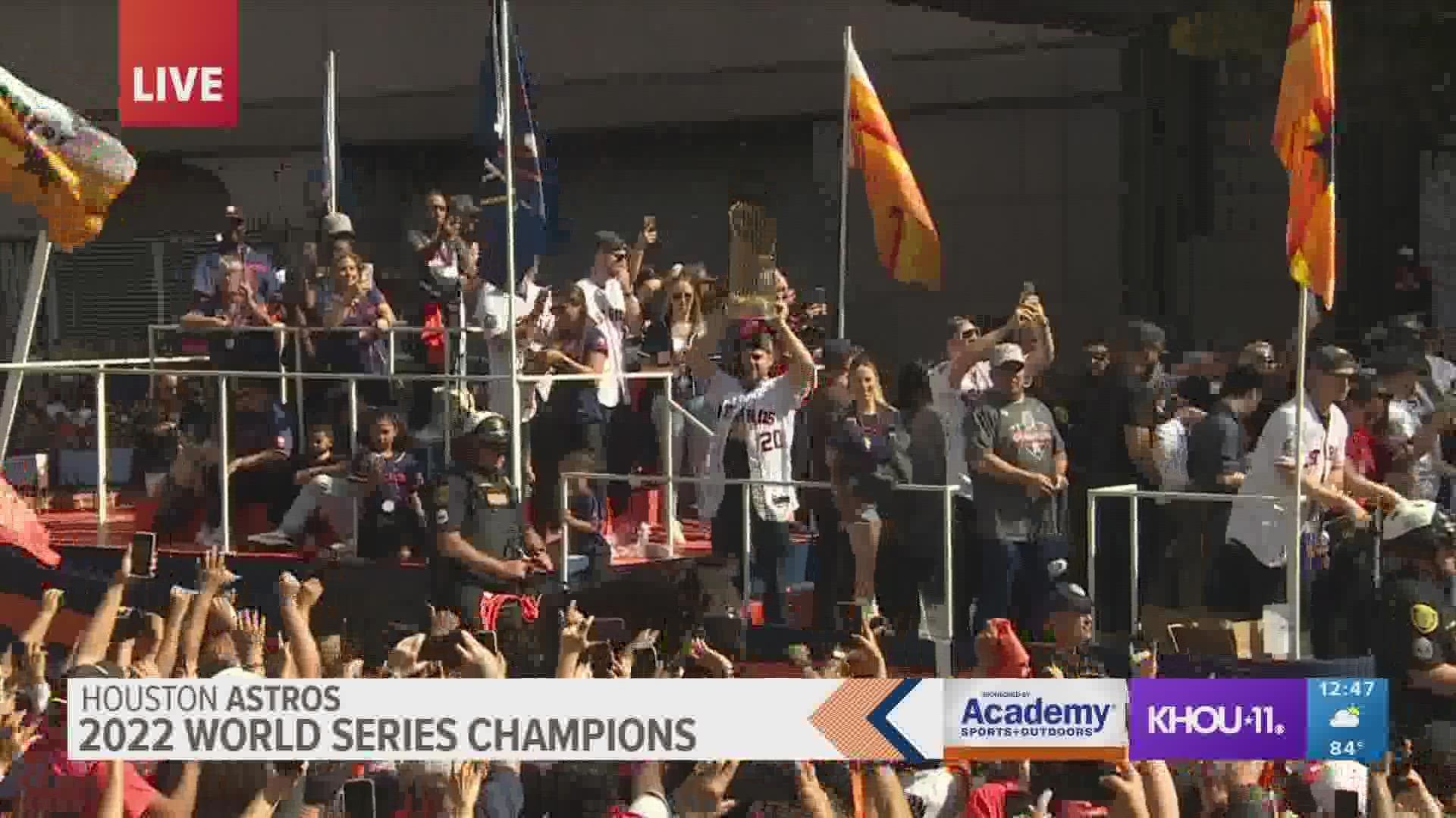 Astros championship banner ceremony: Fans get loud for unveiling