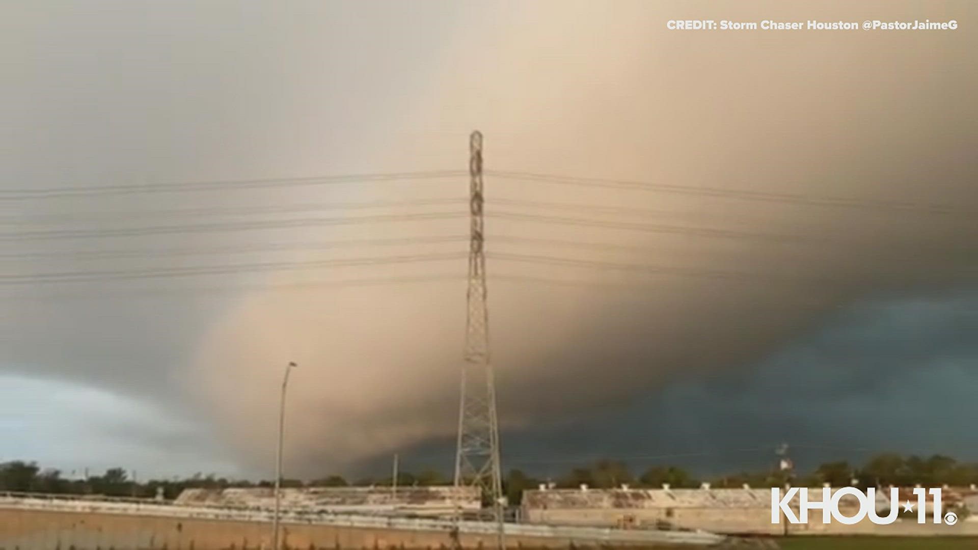 Storm Chaser Houston @PastorJaimeG on Twitter shared this amazing time lapse  of the cold front moving through Houston Thursday morning.