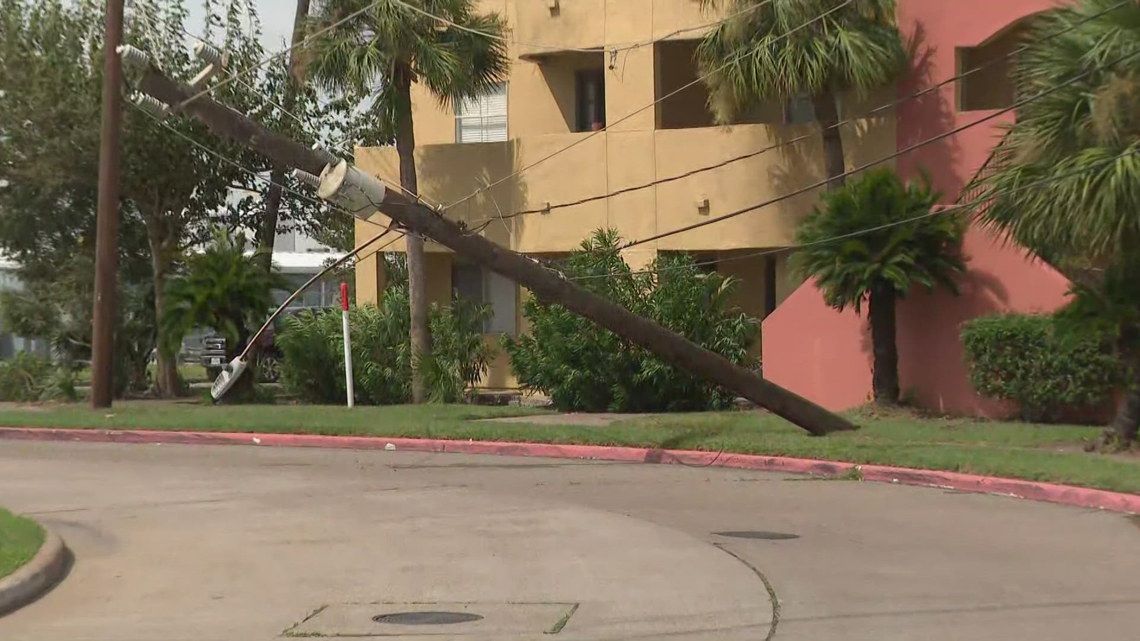 Power outages in Galveston | Aftermath of Hurricane Beryl | khou.com
