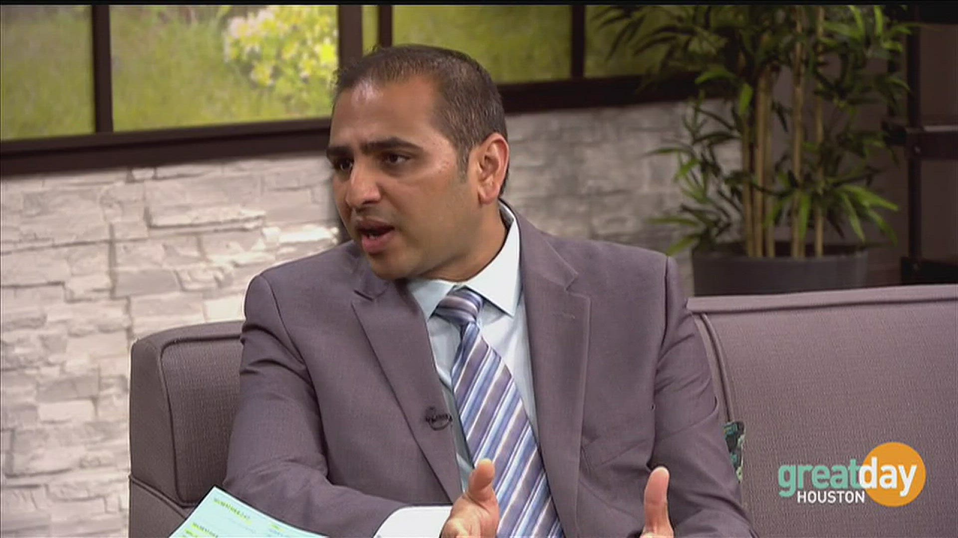 Dr. Niral Patel explains the difference between the E.R. and urgent care and the benefits of Memorial Hermann Urgent Care.