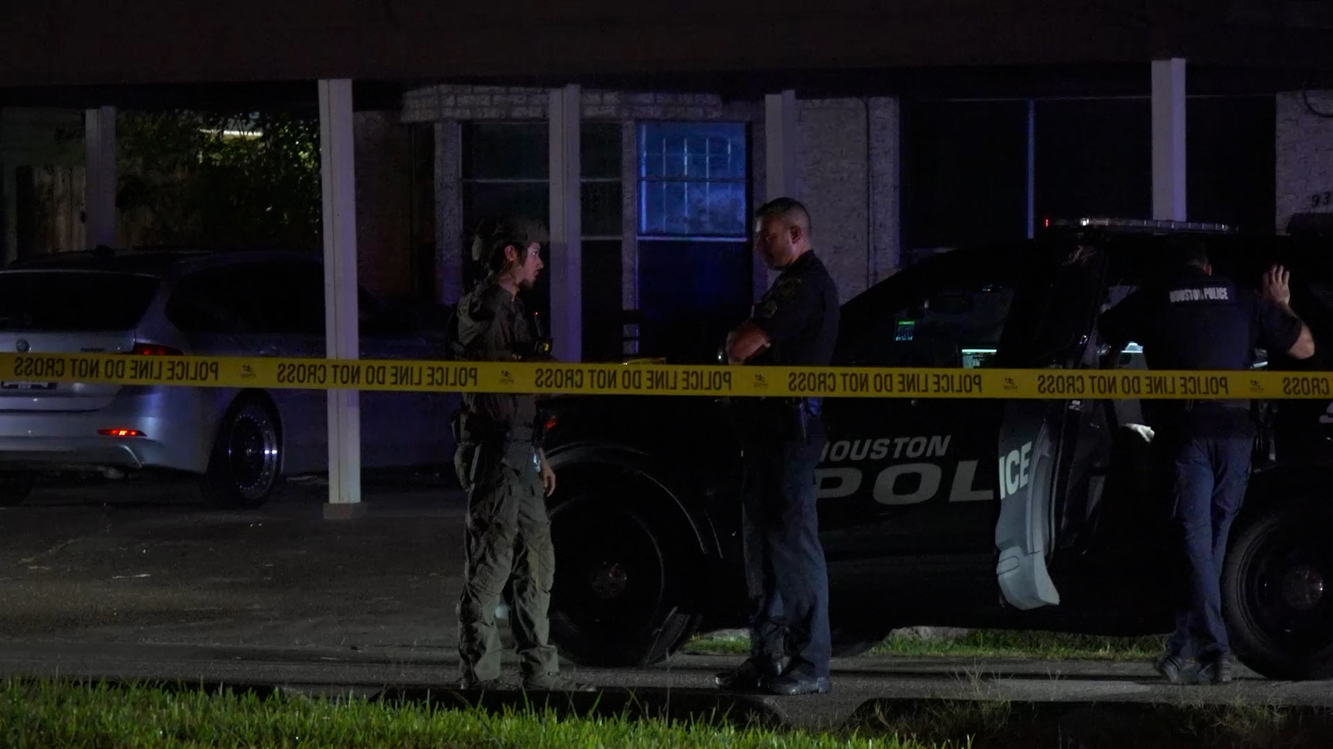 Woman killed, 3 others shot in SE Houston after man got into fight with girlfriend; police search for gunman who fled
