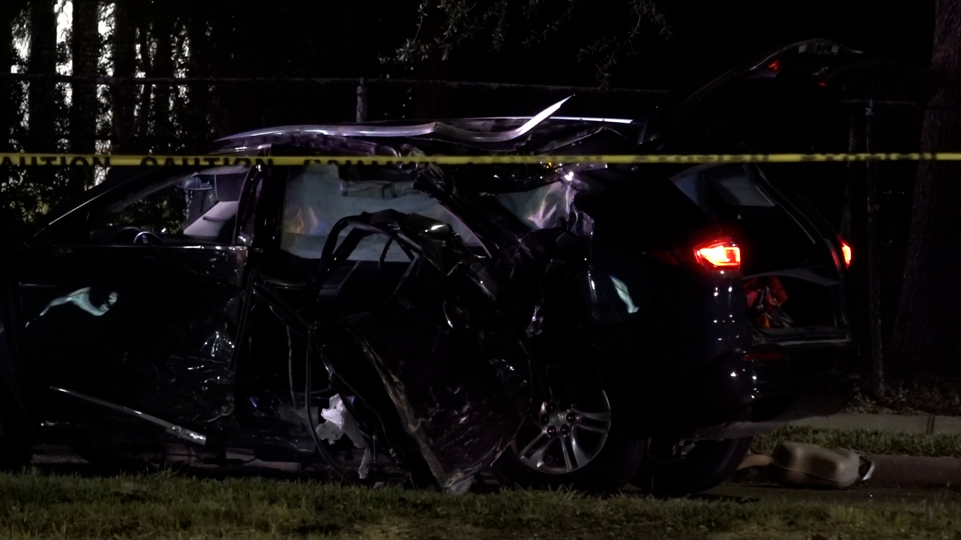 HPD update: 14-year-old killed after juvenile crashed SUV into tree in ...