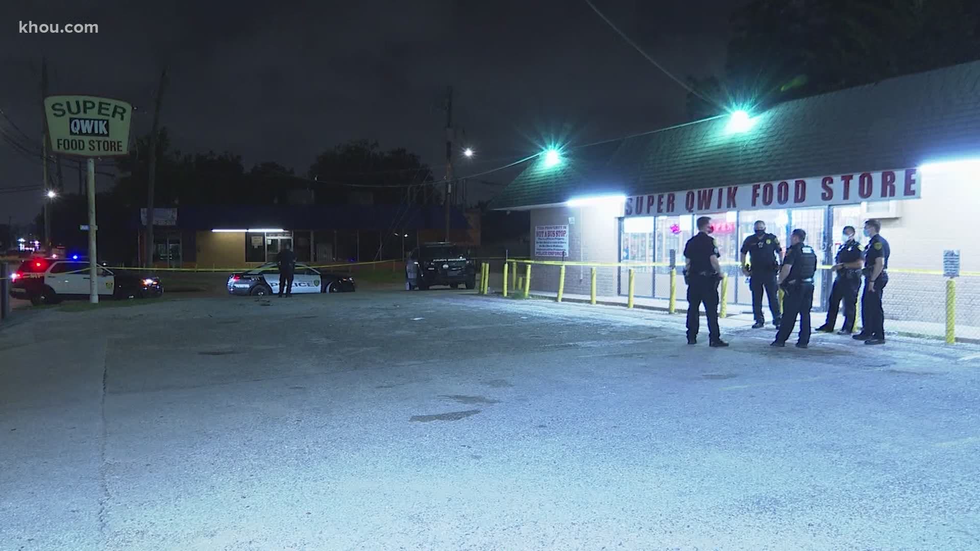 A clerk at a north Houston corner store returned fire and killed a robbery suspect late Monday night, police said.