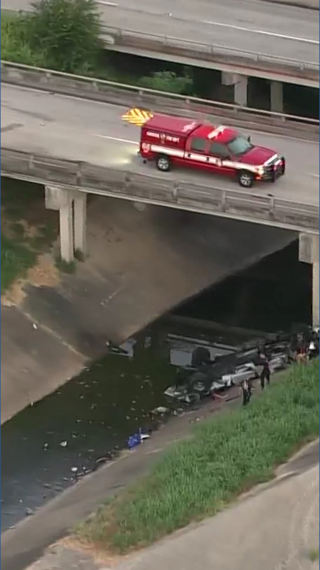 Emergency crews respond after vehicle crashes into Brays Bayou | khou.com
