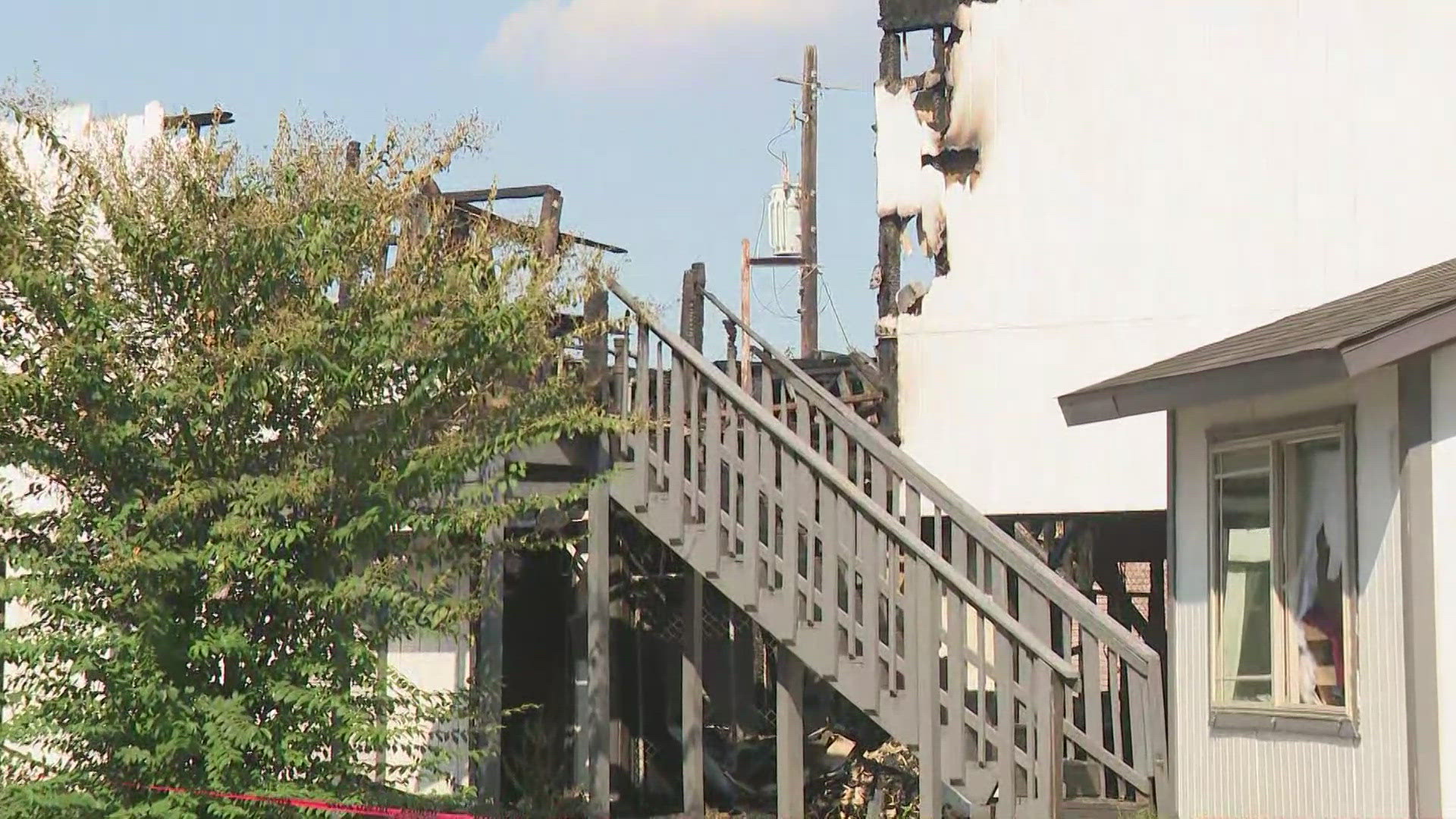 Curated visual reference: Fire Destroys Houston Apartment Complex That Has Been Subject Of Photo Inspiration