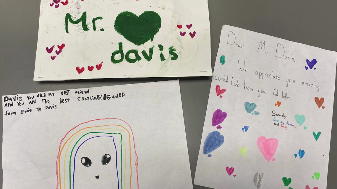 Travis Elementary School steps up to help beloved crossing guard - Vimarsana News