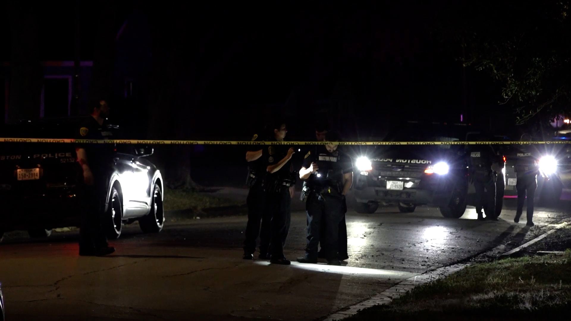 Man shot multiple times on Poplar Street, Houston police say | khou.com