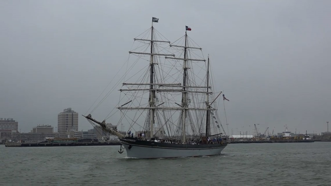 Volunteer dies after 60 foot fall on historic Galveston ship - Vimarsana News