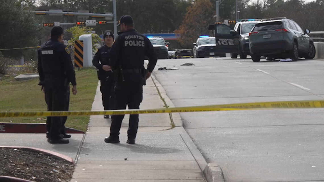 Shooting in east Houston leaves one teen dead and another in critical ...