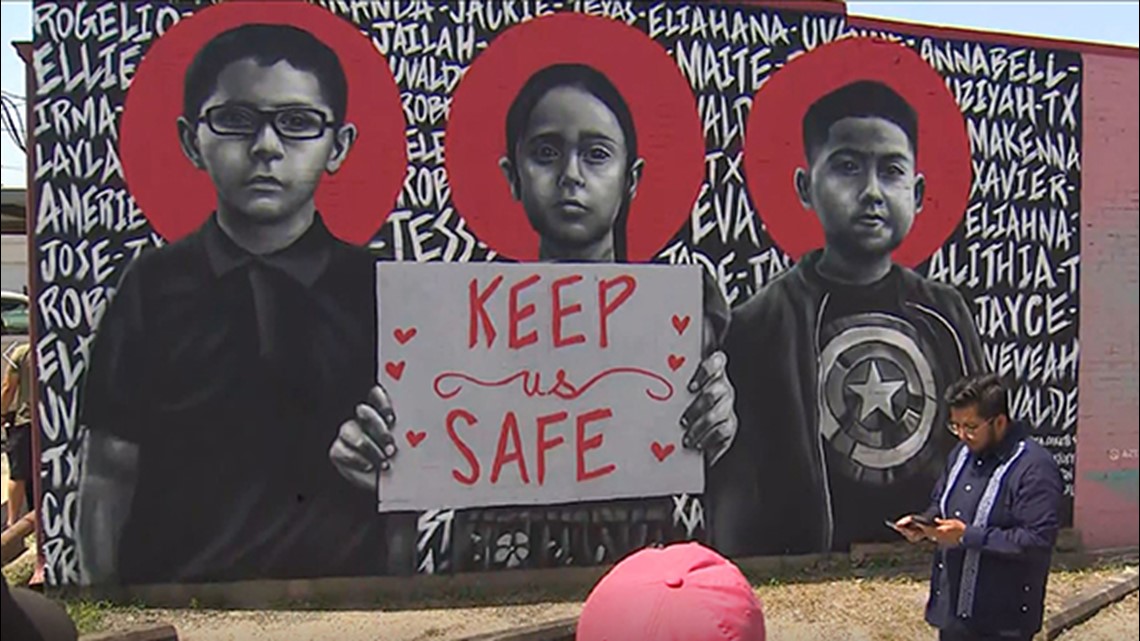 Mural Pasadena menghormati para korban Uvalde
