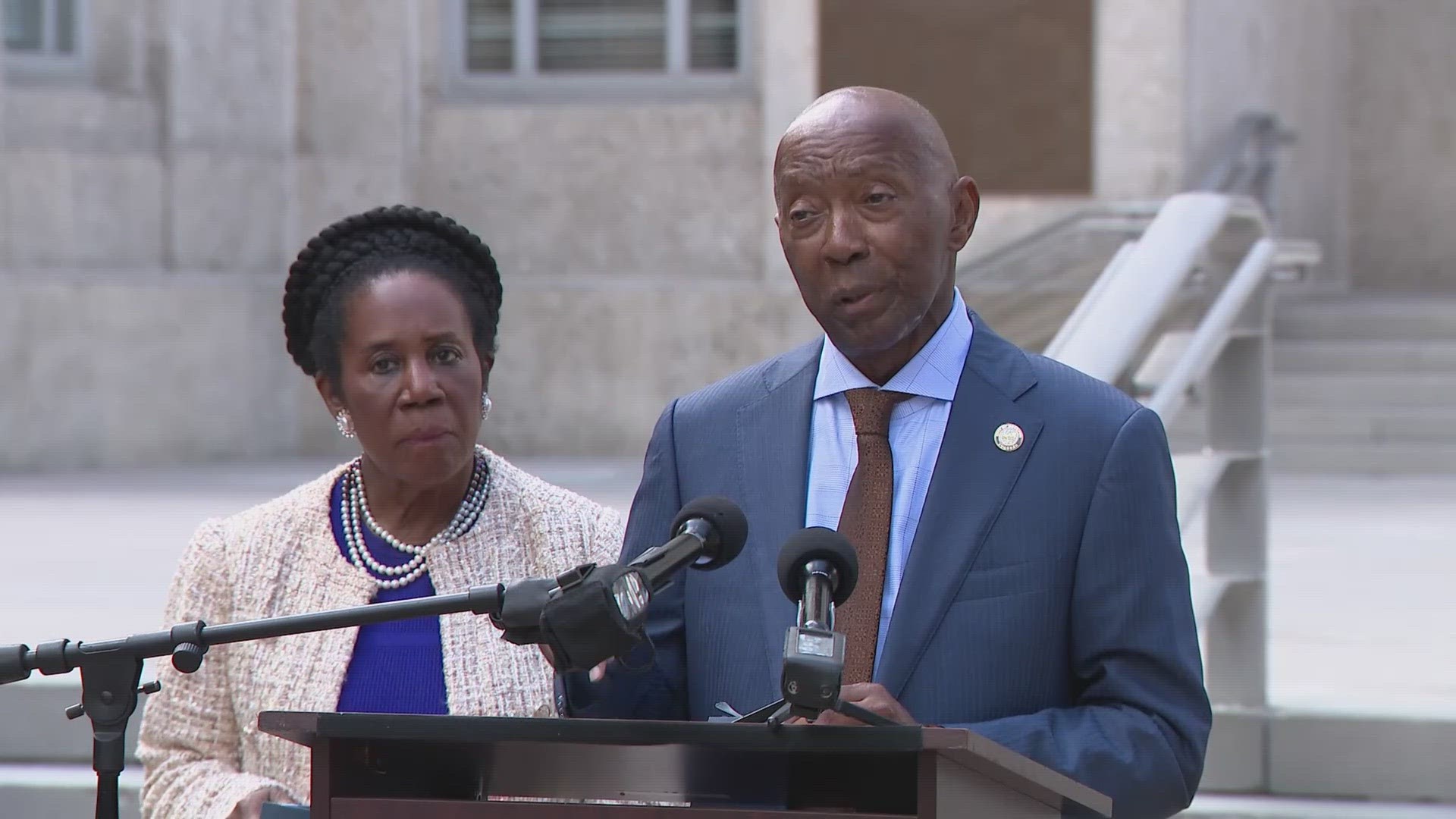 Turner made the announcement the day after voters sent Sheila Jackson Lee and John Whitmire to a runoff.