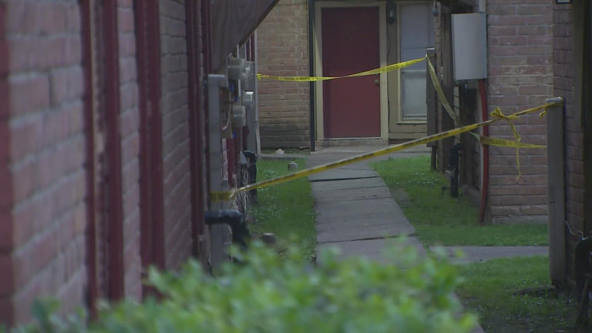 Residents at a southwest Houston apartment complex said they noticed a strong odor coming from a moving box. When police arrived, they made a gruesome discovery.