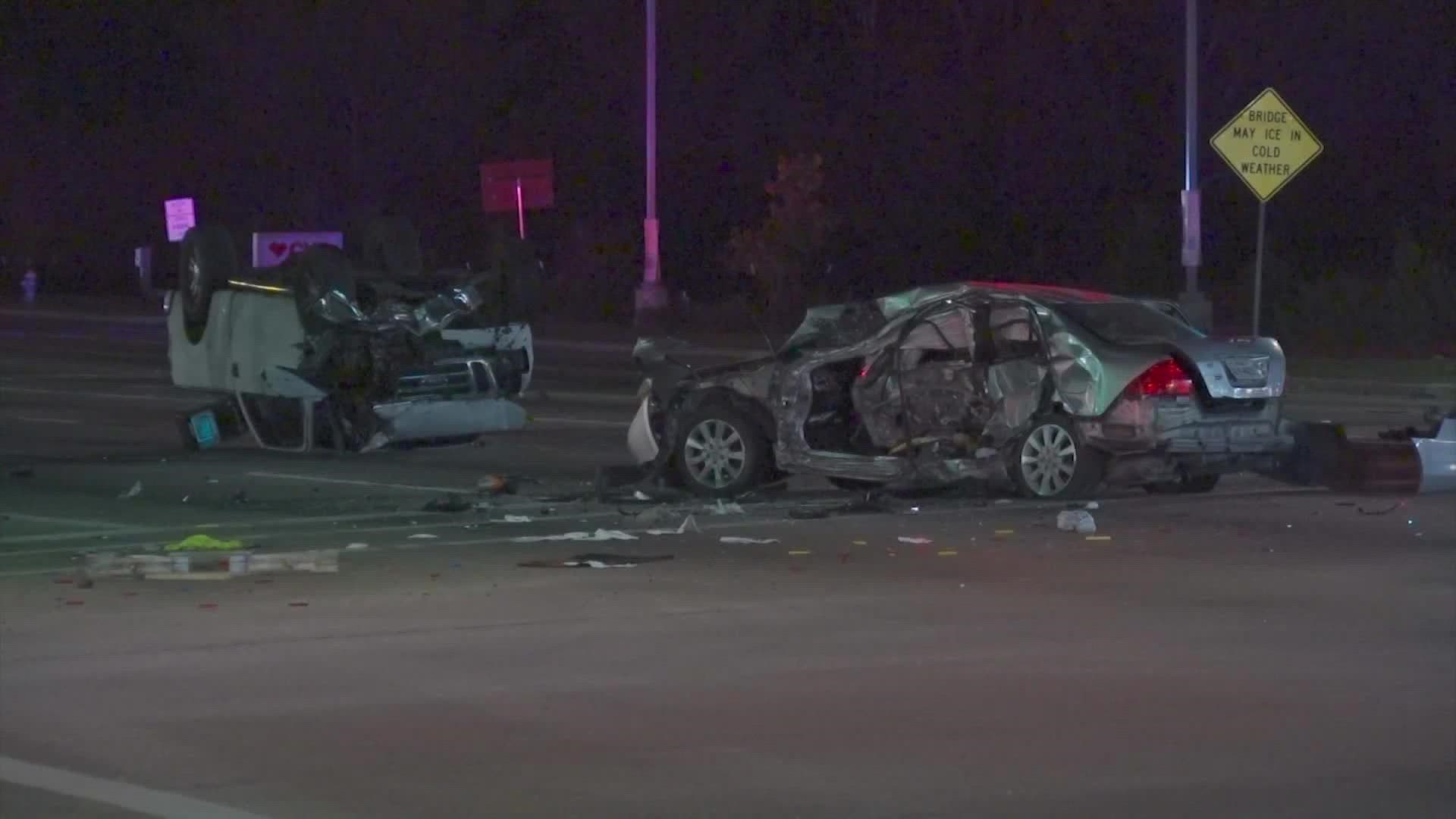 Houston traffic: 3 separate deadly crashes reported overnight | khou.com