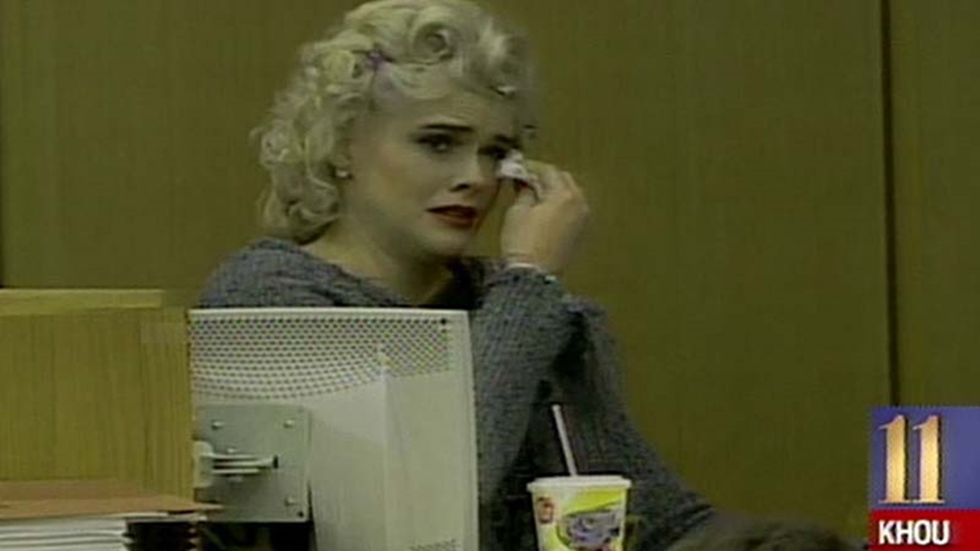 Archive video | Anna Nicole Smith case goes before U.S. Supreme Court in  2006