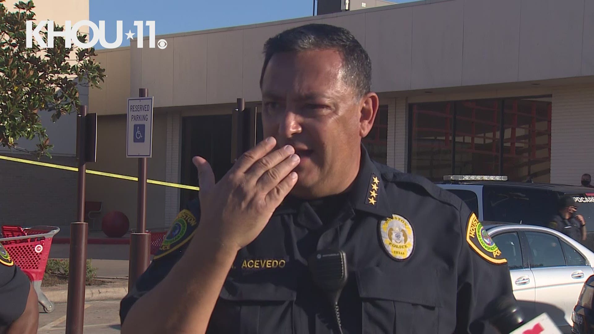 Houston police investigating shooting outside Memorial City Mall