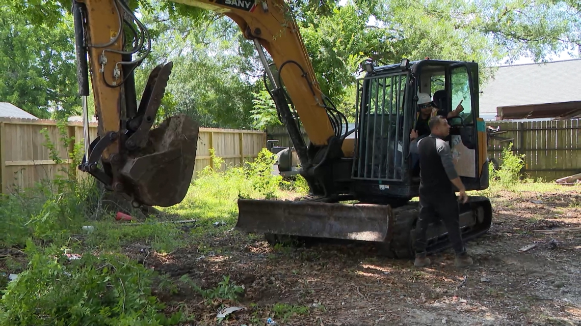 Houston's 'Demolition Days' begins with Kashmere Gardens teardown and a controversy over how it's being paid for