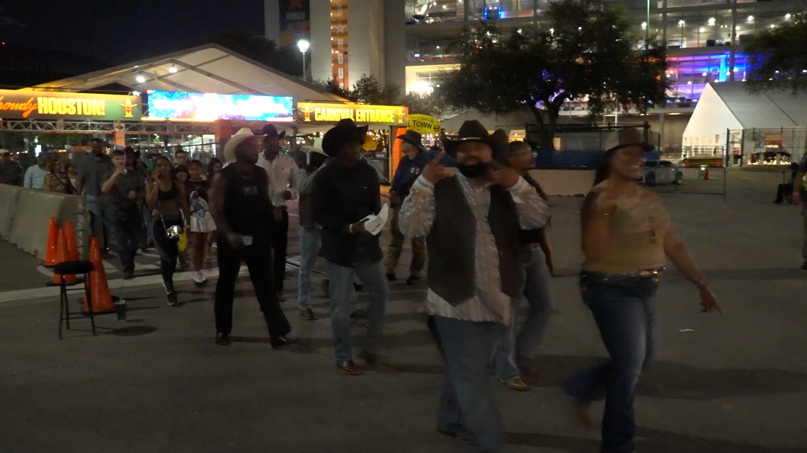 Houston Rodeo Riot RodeoHouston increasing security after fights cause chaos in carnival ...